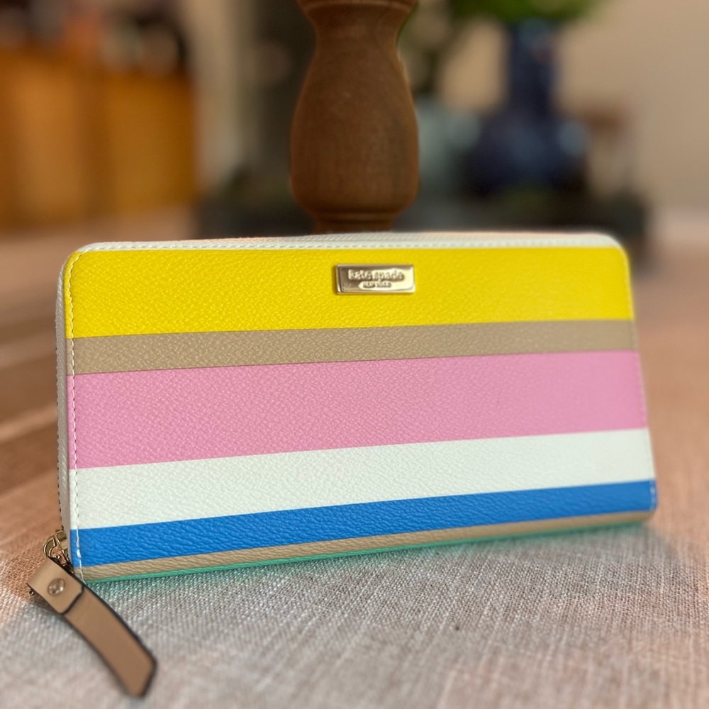 ♠️Kate Spade New York Striped Zip Around Multicolor Wallet